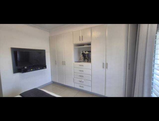 3 BEDROOM APARTMENT FOR SALE IN LA LUCIA RIDGE